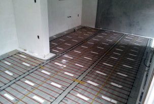 Pro și contra folosirii unei podele termoizolante cu tijă