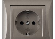 What is a power outlet: recessed and unrecessed