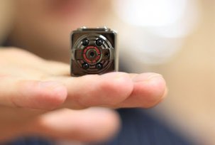Le principe de fonctionnement d'une petite caméra sans fil cachée