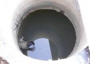 Anledningar till att det finns vatten i cesspoolen: rekommendationer och tips