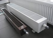 Různé podlahové radiátory pro vytápění