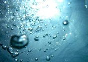 הסיבות להופעה ושיטות להסרת האוויר במערכות אספקת המים החמים של בתים