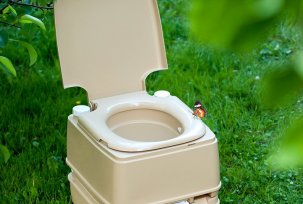What country toilet without a cesspool should you choose