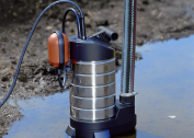 Su için bir dalgıç pompa seçerken hangi parametreler yönlendirilmelidir?