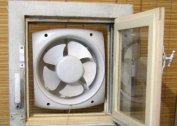 Ventilador abatible para suministro y ventilación de escape