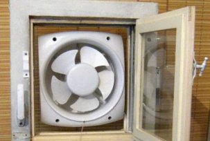 Swing fan for supply and exhaust ventilation