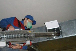 Equipement pour le nettoyage des systèmes de ventilation, des conduits de ventilation et des conduits