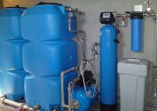 Como os sistemas de abrandamento da água de uma casa são organizados e funcionam
