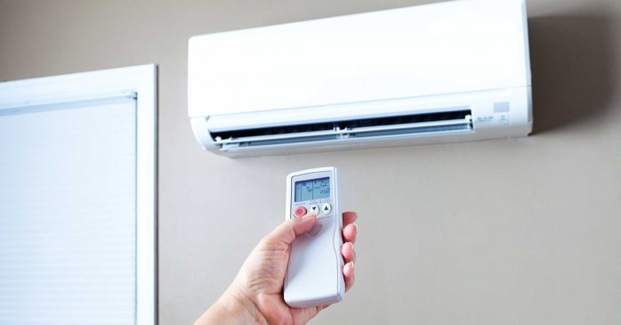 Instruccions per al control remot de l’aire condicionat i ajuda per configurar-lo