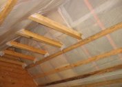 Which side to lay the vapor barrier to insulation