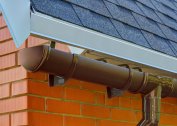 Advantages and disadvantages of the plastic gutter system