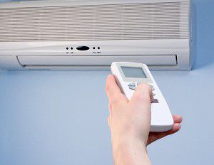 Instruções para o controle remoto do ar condicionado e assistência na instalação