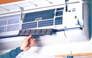 Het apparaat en het werkingsprincipe van een split-airconditioner
