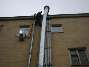 Saída de ventilação obrigatória no teto