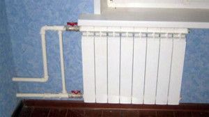 During the installation of the radiator, you need to control the angle of its slope