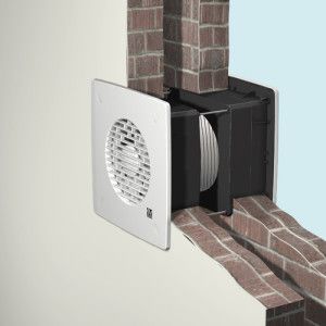 ventilační systém bez kanálů stěnou
