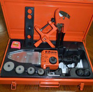 Tool kit for soldering polypropylene pipes